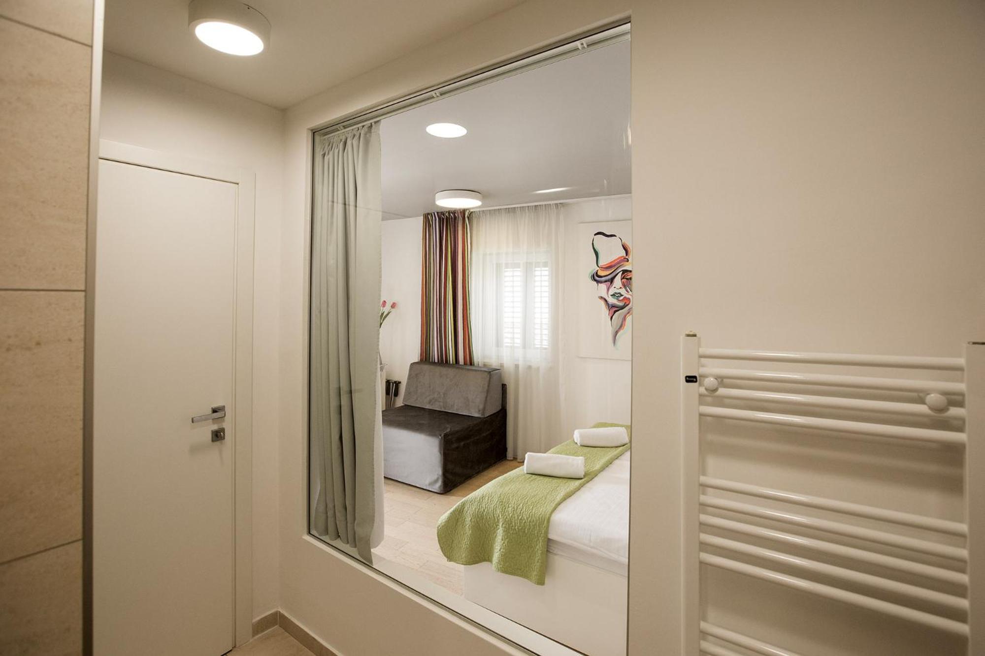 Pansion Kamenar 2 Hotell Primošten Exteriör bild