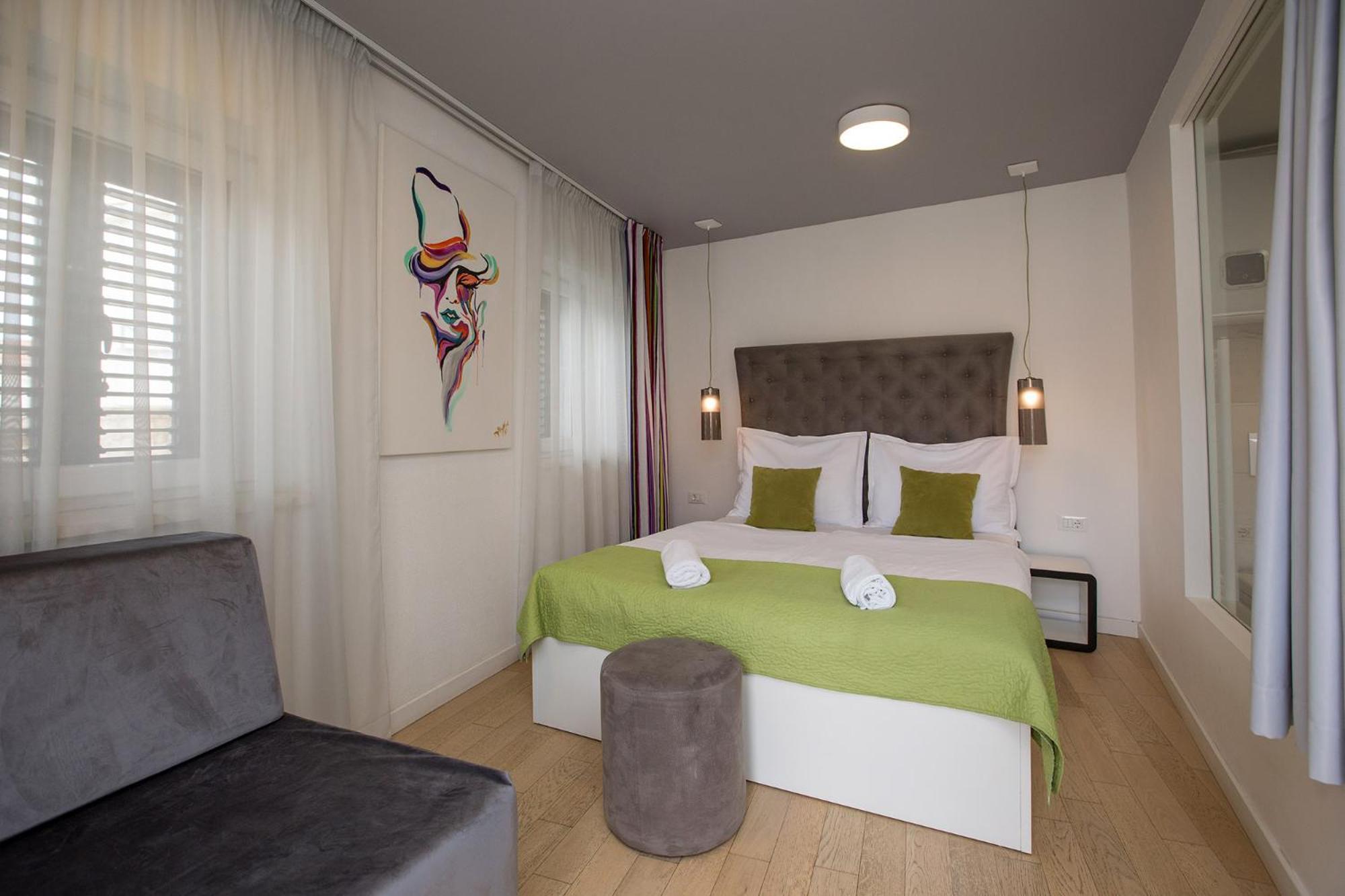 Pansion Kamenar 2 Hotell Primošten Exteriör bild
