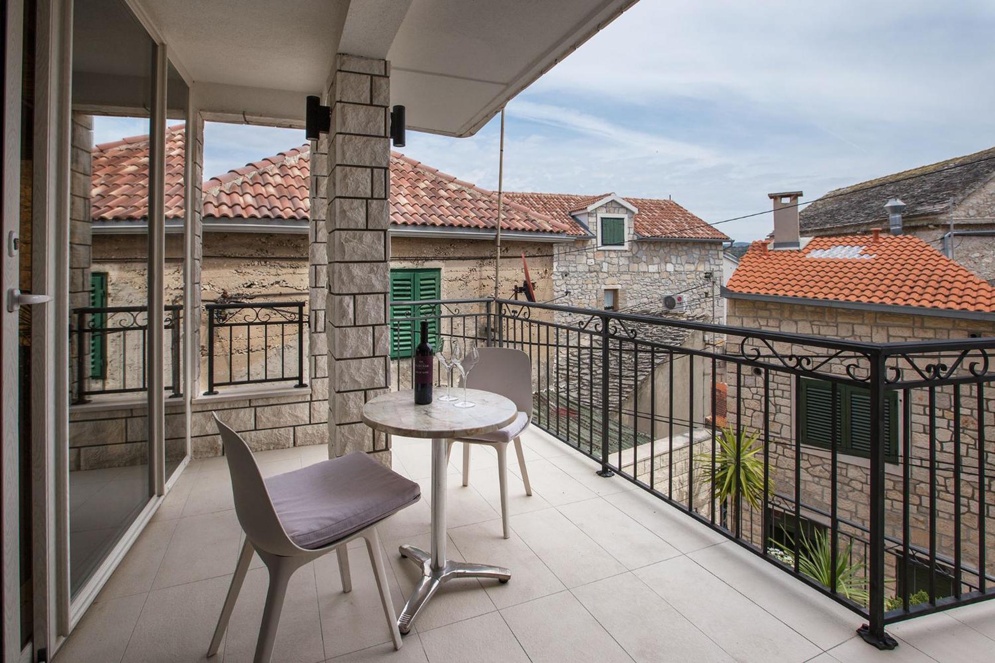 Pansion Kamenar 2 Hotell Primošten Exteriör bild